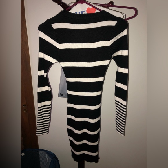 Lulus stretchy, striped dress! - Picture 3 of 3